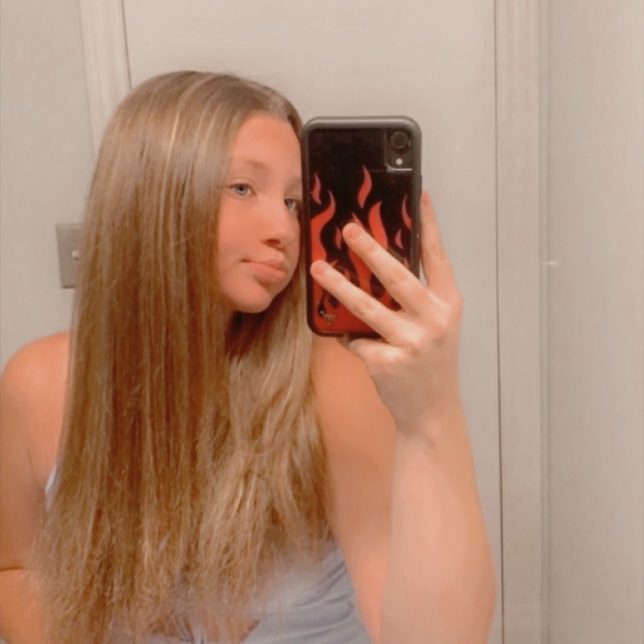 Meet your Posher, Julia - Picture 1 of 1